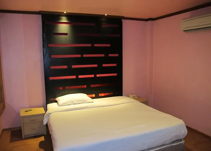 Hotel Suriwongse Bangkok