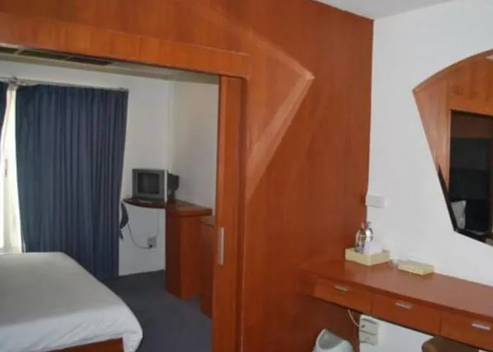 Hotel Suriwongse Bangkok